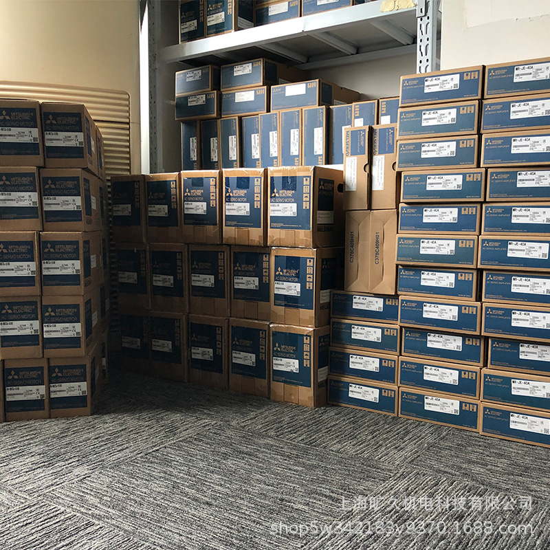 变频器IS74系列IS74-0.4K-CHT-0.75K-1.5K-2.2K-3.7K-5.5K 议价