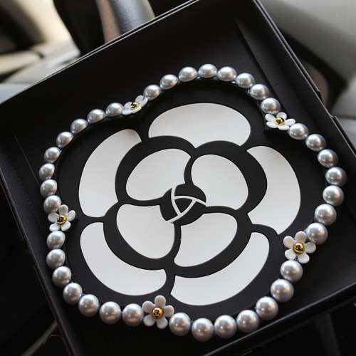 Automotive supplies, car interior decorations, car non-slip mats, silicone rubber mats, camellias, pearls and daisies, dropshipping