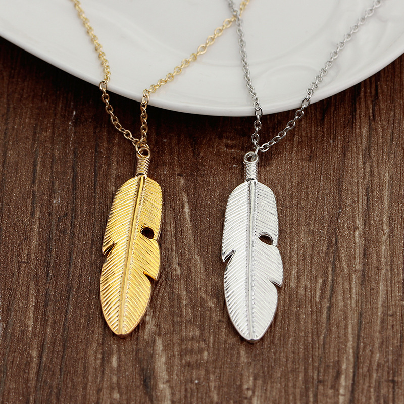 Mode Nouvelle Vente Chaude Simple Feuilles Naturelles Plume Pendentif Collier Accessoires En Gros Nihaojewelry display picture 3