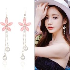 现货拼多多网红五叶花朵女气质超仙流苏仿珍珠耳坠耳环长款E0026