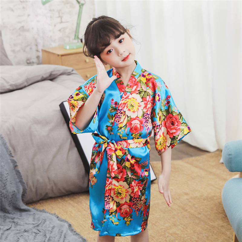 Fábrica al por mayor de comercio exterior seda niños peonía kimono camisón pijamas Albornoz bebé pasarela camisón