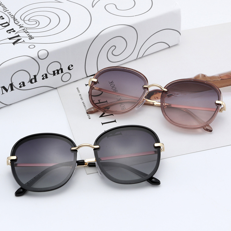 Multicoloured fashionable sunglasses