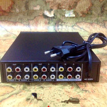 VSP4II 音频视频分配器2进4出rca莲花接口 AV线分频切换器