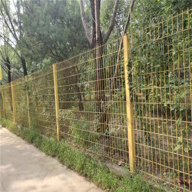 双边丝护栏网果园围栏网高速公路护栏车间隔离网现货供应质量保证