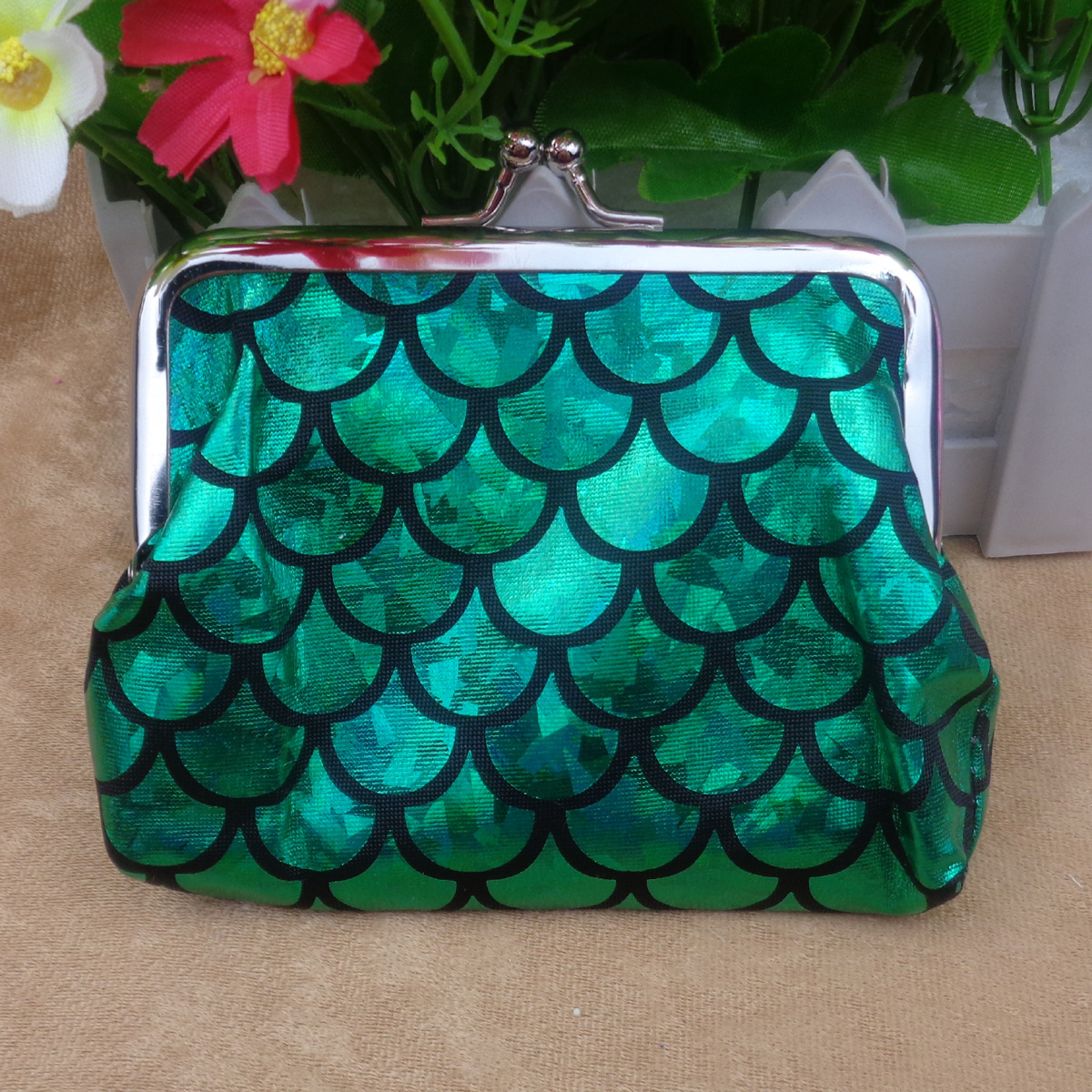 52g Weight Clasp Frame Closure Type Coin Purse Bags Type Casual, Daily Occasion PVC Material Fish Scales Pattern All Seasons Season Women's Gender Casual Style Shell Shape Women's Fish Scales PVC Clasp Frame Coin Purses 无