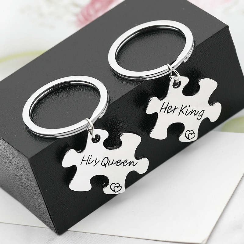 Fashion Simple  New Geometric Puzzle Stitching Lettering King Queen Couple Key Chain Nihaojewelry Wholesale display picture 7
