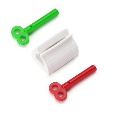 Japanese manual toothpaste squeezer home toothpaste squeezing holder bathroom supplies face wash squeezer