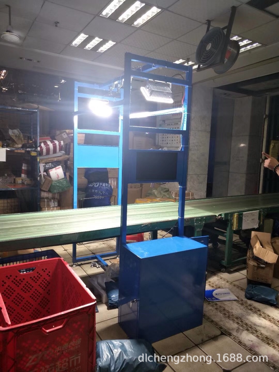 电商快递用流水线多件扫码系统 进港到件扫描条码识别狂扫设备