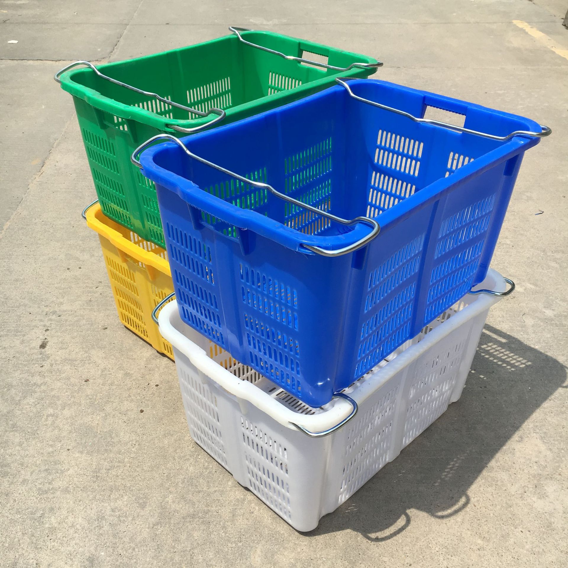 周转筐直供云南果园果实运输周转箩桔子塑胶筐带铁耳塑胶蔬菜筐