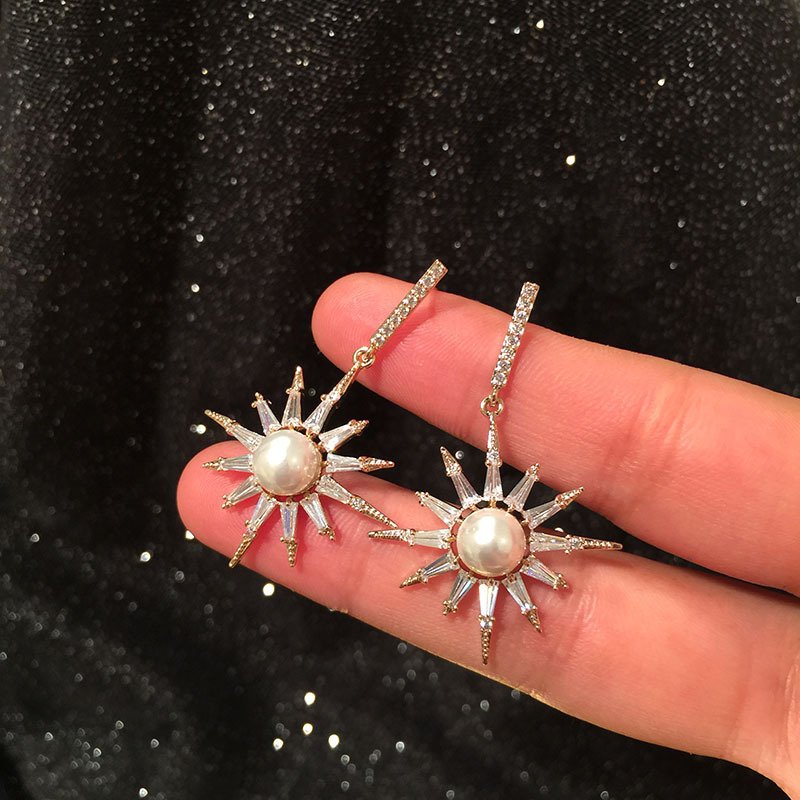 S925 Silver Korean Fashion Eight-bell Star Earrings Micro-set Zircon Luxury Pearl Sun Flower Earrings display picture 3