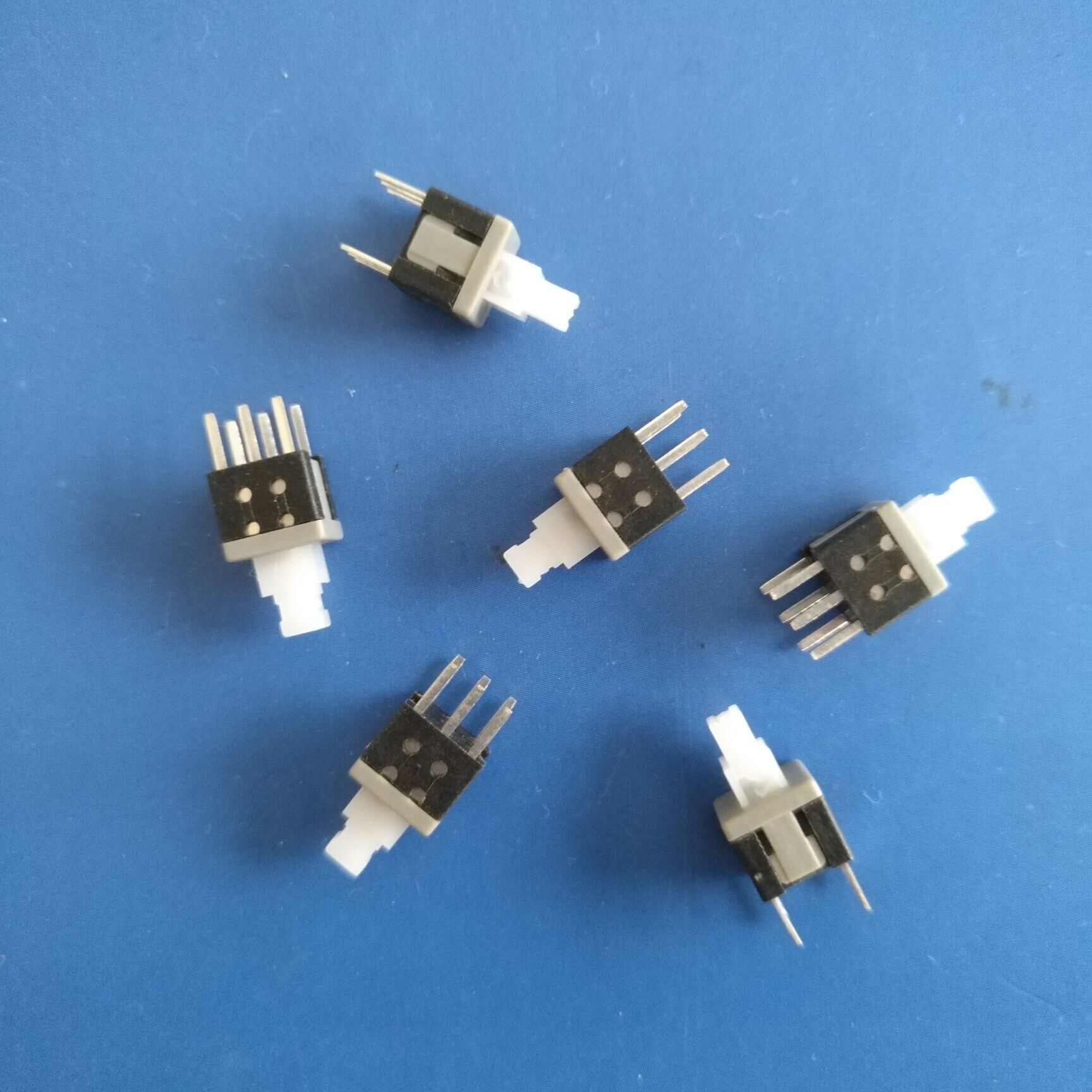 AJ5.8-1，5.8*5.8自锁开关，无锁按键开关