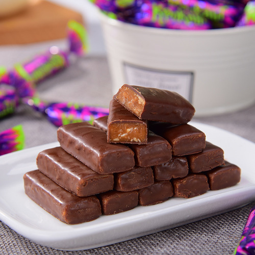Russian imported KDV purple candy, nut chocolate sandwich candy, 500g wedding candy, wedding souvenir snacks