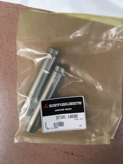 日本三菱原厂 S6R/S6R2 气门导管 37101-10600