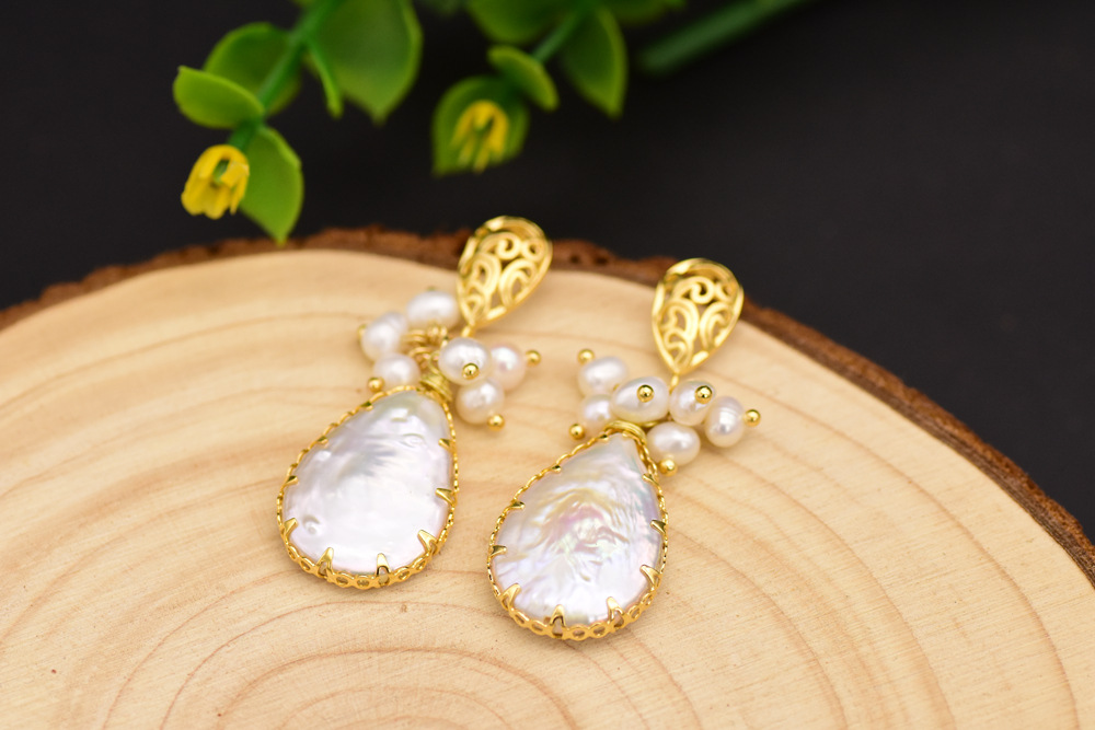 Daily Occasion Pearl Material Simple Style Water Droplets Pearl Inlay Pearl Drop Earrings 1 Pair