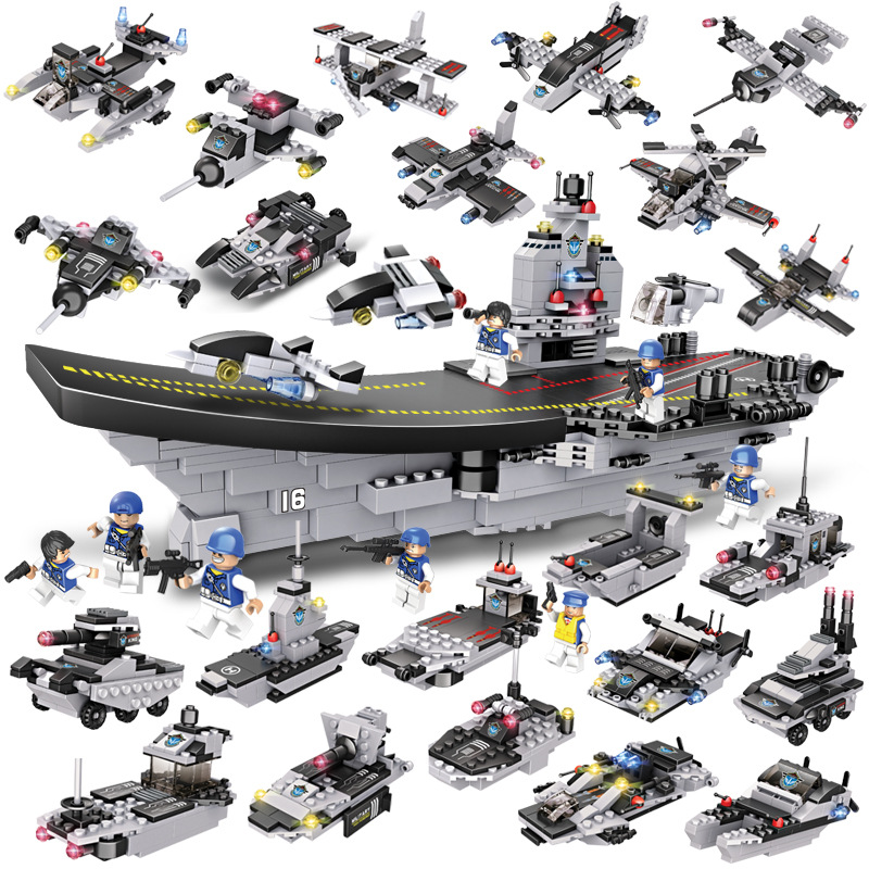 070 Сумки, флот перевозчика Liaoning 8 -IN -1 1 тип орфографии (751 гранулы содержат 8 человек+оружие+стартовое значение+инструкции)