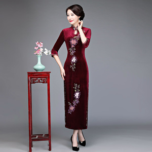 Chinese Dress Qipao for women Gold velvet long retro nail beads long size show Tang Qipao