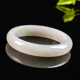 玉器工艺品;项链;翡翠项饰