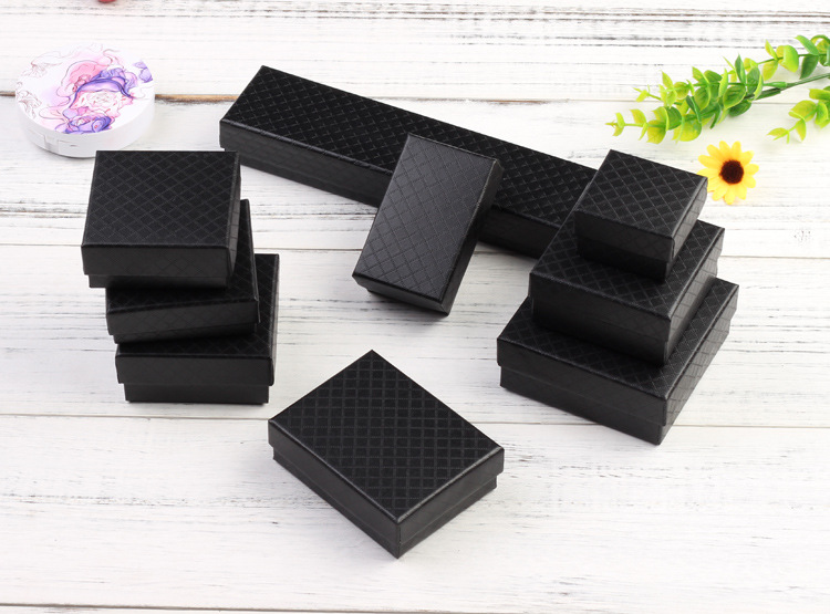 1 Piece Simple Style Solid Color Paper Jewelry Boxes display picture 4