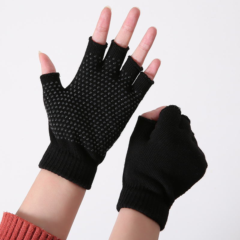 wholesale winter cotton material Riding Knitted gloves Sports fitness major Dispensing non-slip Air yoga glove