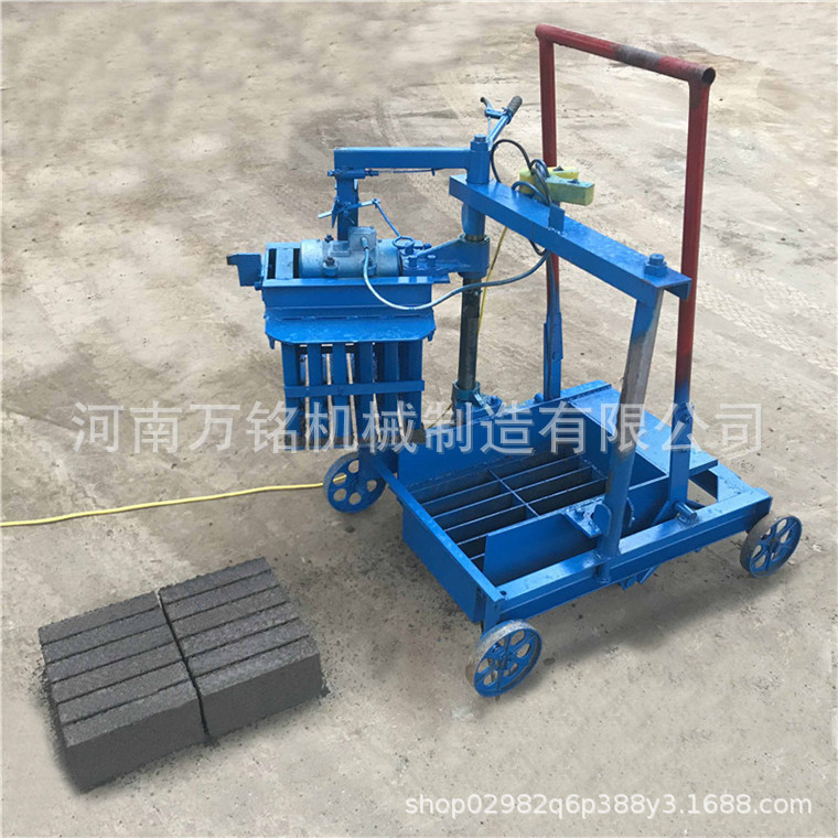 单相电家用多功能小型移动式水泥空心砖机免烧.JPG
