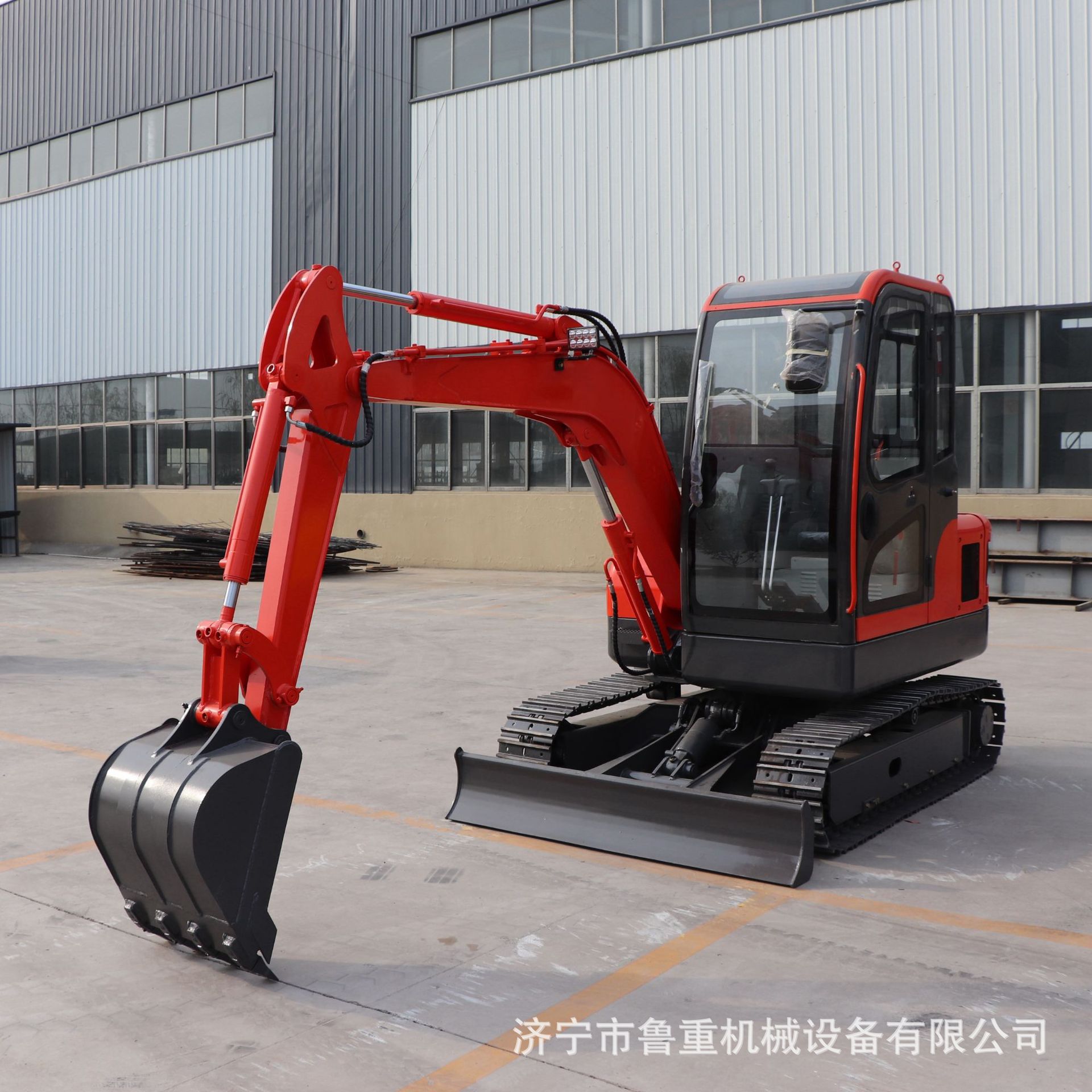 源头直销小型挖掘机山东挖掘机抓木机灵活质量售后有保障