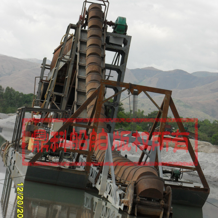 链斗式挖沙船价格 大型采沙船多少钱 挖掘采沙船 斗链式挖砂船厂