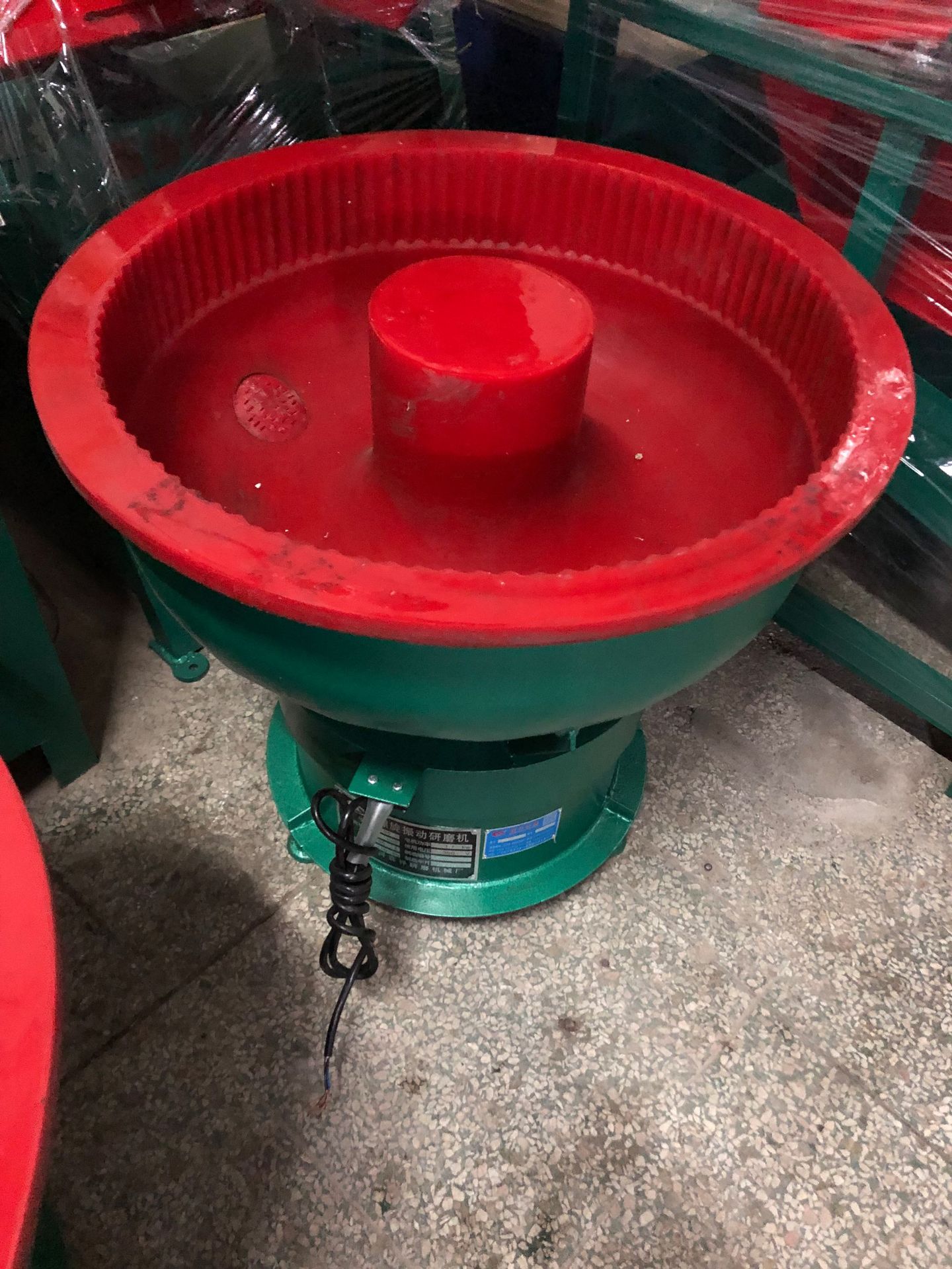 供应大号220V螺旋振动研磨机，220V家庭用振动抛光机，振动光饰机-阿里巴巴