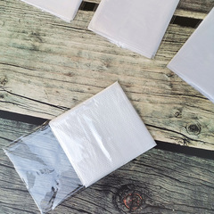 Disposable hair dyeing shawl, independent folding shawl, no-wash haircut plastic scarf, permed, dyed and oiled thickened scarf