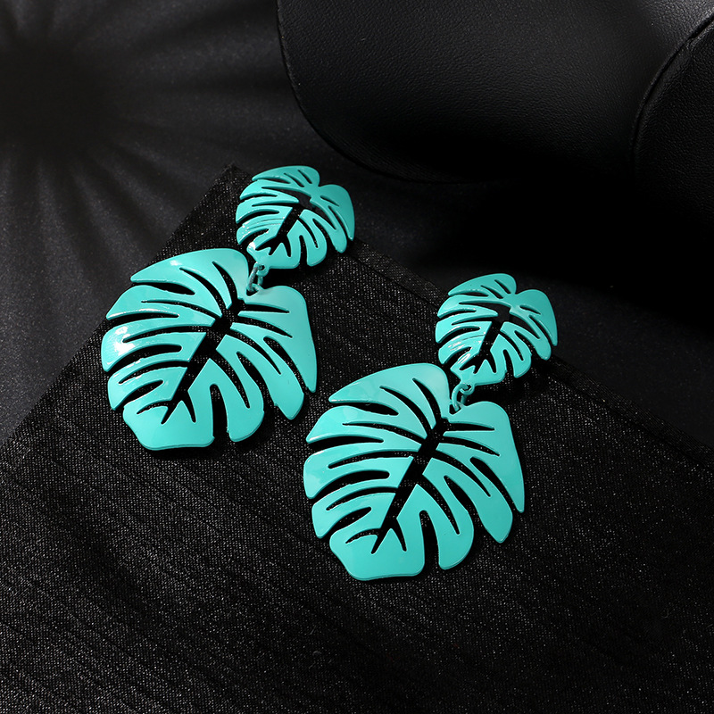 Fashion Bohemian Exaggerated Leaf Wild Earrings For Women display picture 7