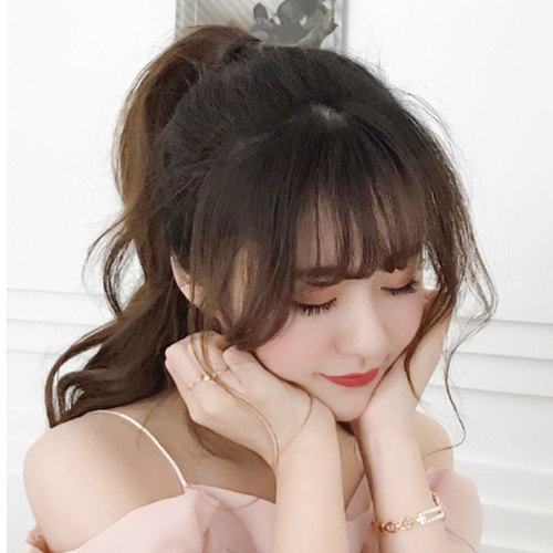 Internet celebrity French eight-character bangs wig piece for women with diagonal flow and middle parting natural air fake bangs