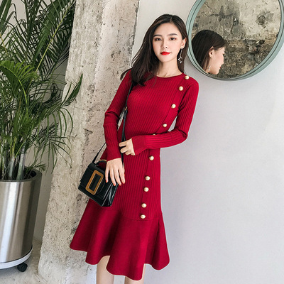 2019 Autumn and winter new pattern Knitted sweater Primer fish tail Net Red Hong Kong flavor Long sleeve Mid length version Internal lap Dress