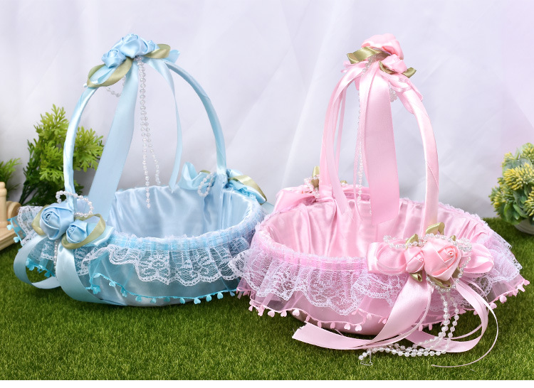 Factory direct supply of Western-style creative wedding flower baskets for brides, wedding flower girls, bridesmaids, scattered flower baskets, and hand-held wedding flower baskets detail image 2