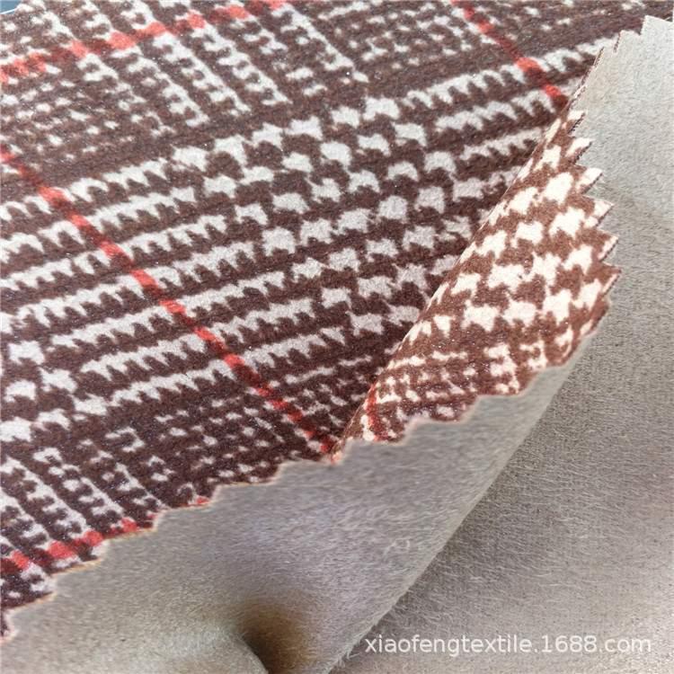 涤纶针织印花烫金仿皮绒，纬编麂皮绒面料，女款时装家纺面料