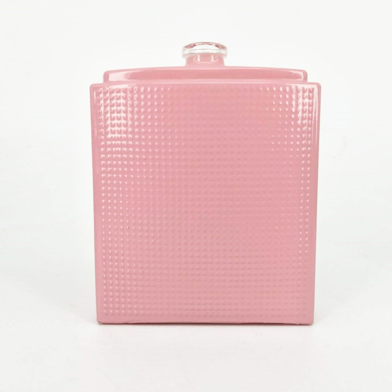 工厂供货粉色香水瓶扁方香水瓶女士喷雾香水瓶玻璃