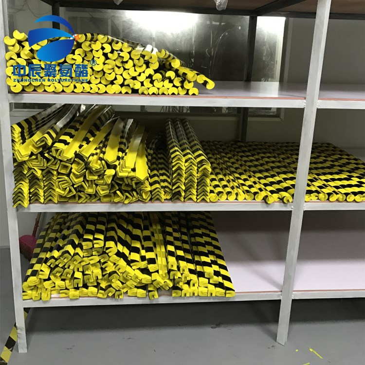 厂家定制黄黑弹力条蓝黑防刮条加长保护条停车场车库PU防撞条