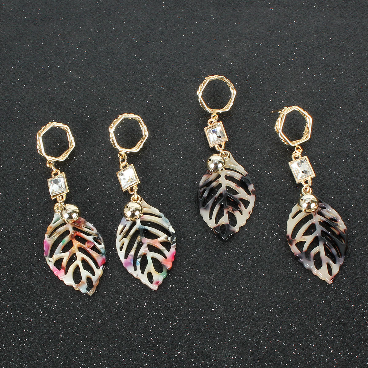 Fashion Earrings Leaf Shape Acrylic Diamond Earrings Simple Fashion Earrings Women display picture 9