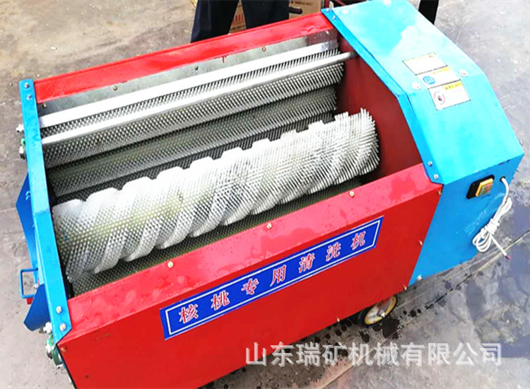 鲜核桃清洗扒皮一体机 带清洗的核桃去皮机青核桃去皮机