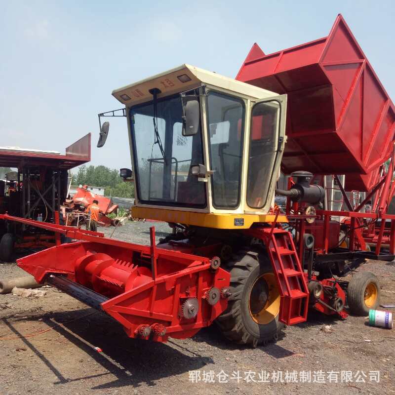 大马力秸秆收割青储机 全自动自走高喷粉碎青贮机 玉米秸秆青储机