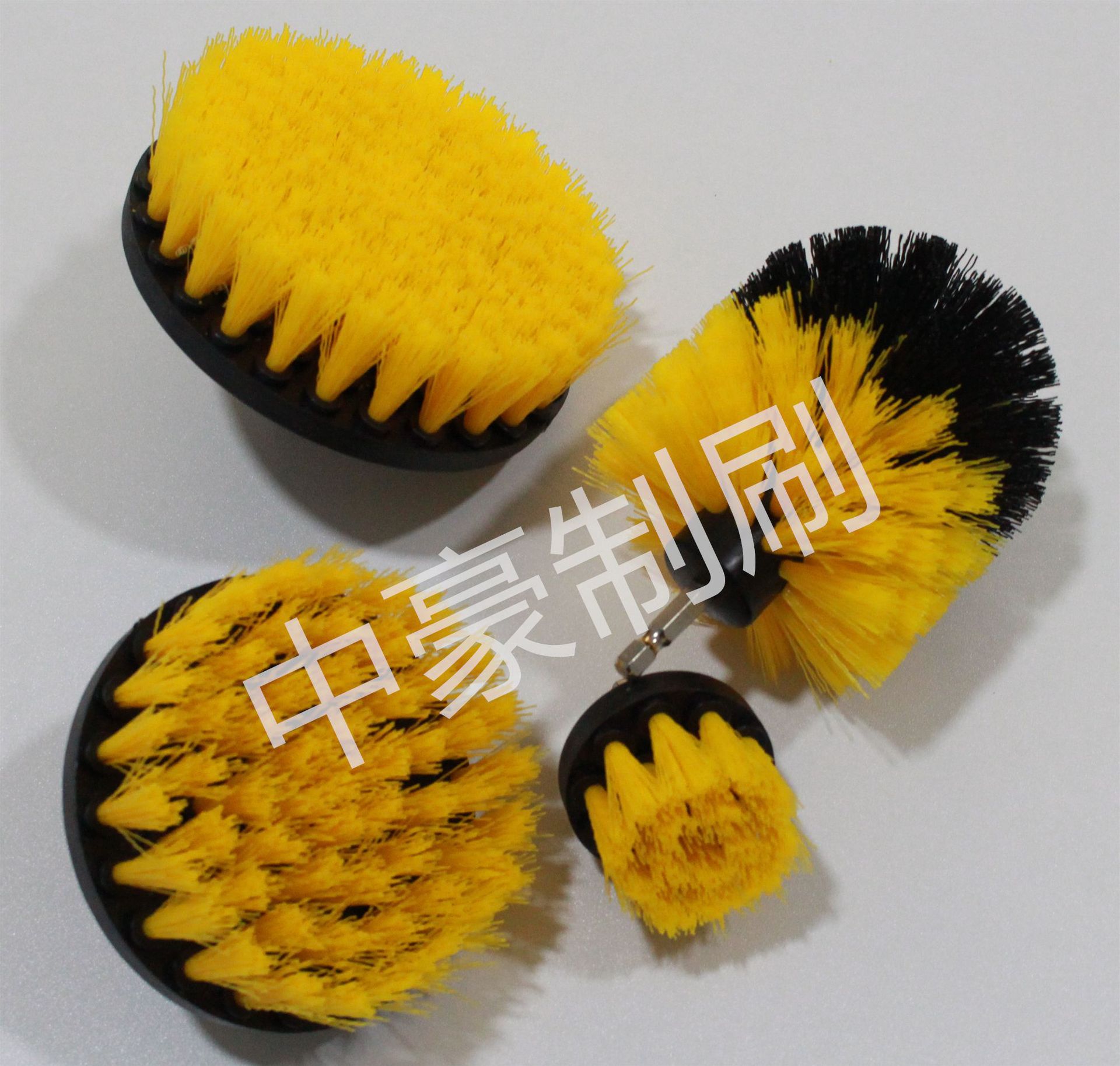 노란색; 드릴 브러시 4 피스 세트 (2 인치, 3.5 인치, 4 인치, 5 인치 솔리드); 플라스틱