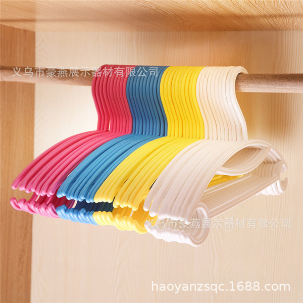 Children's cute hanger for home use