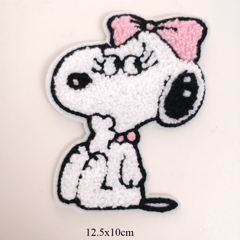 スヌーピー布ステッカー刺繍パッチバッジ子供服アクセサリー穴付きステッカー日本tシャツバッグ装飾diy