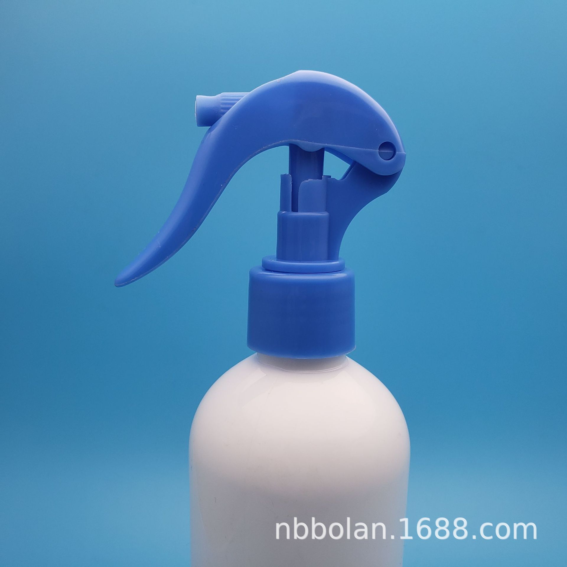 厂家直销供应塑料微型喷雾器,手扣式喷雾头,塑料喷枪头