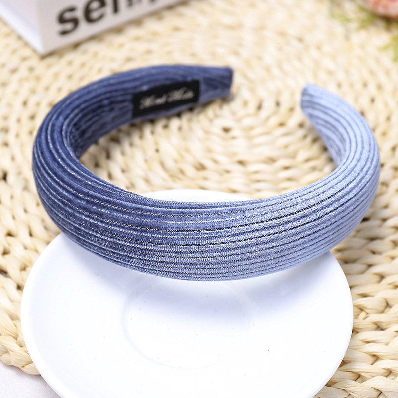 South Korea's New High-end Headband Corduroy Sponge Headband Solid Color Fabric Hair Accessories Wholesale Nihaojewelry display picture 6