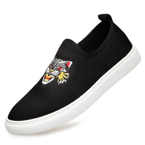 厂家一件代发刺绣布鞋男夏季透气懒人鞋韩版一脚蹬休闲乐福鞋