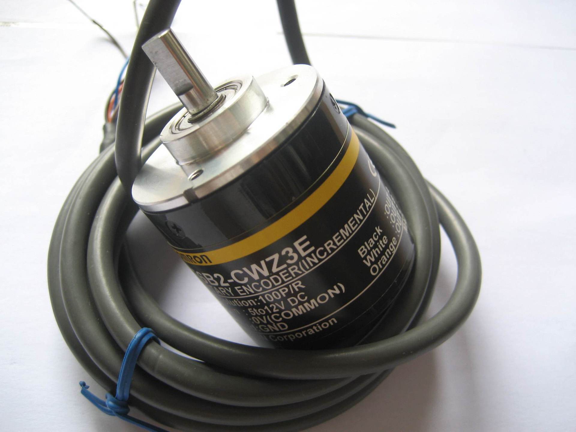 欧姆龙编码器E6B2-CWZ3E 1200P/R E6B2-CWZ5B 1800P/R 旋转编码器