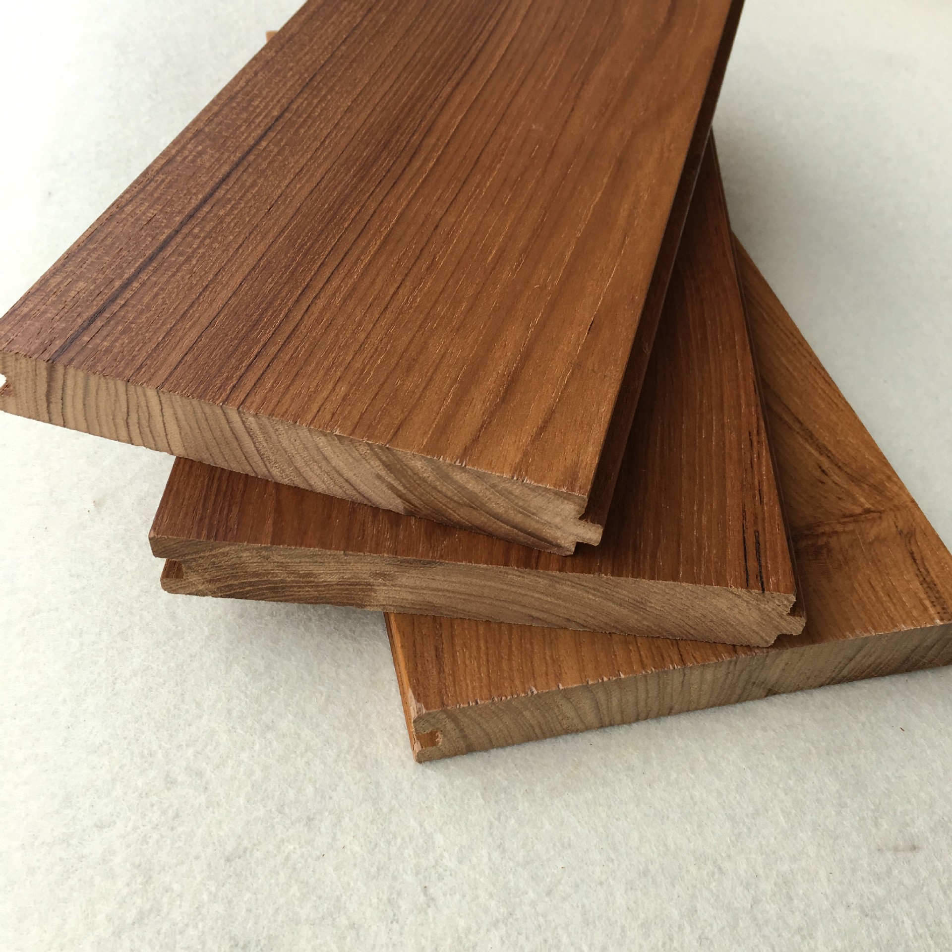 多层实木地板价格 贵不贵-多层实木地板价格贵吗？