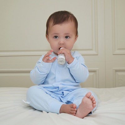 2019新款春秋纯棉提花婴儿连身衣 实体店爆款长袖宝宝哈衣爬服