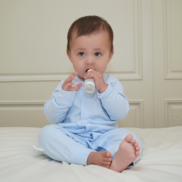 2019新款春秋纯棉提花婴儿连身衣 实体店爆款长袖宝宝哈衣爬服