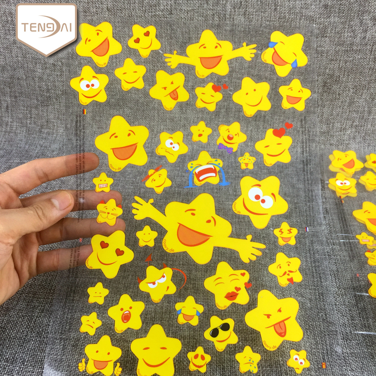 不干胶标签定做圆形卡通pvc铜版纸贴纸定制透明儿童贴纸订制logo