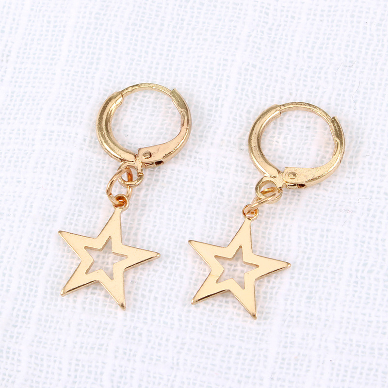 Korean Simple Hoop Earrings Women's Cute Personality Hollow Out Five-pointed Star Alloy Pendant Ear Ring Xingx Ear Clip Cross-border display picture 6